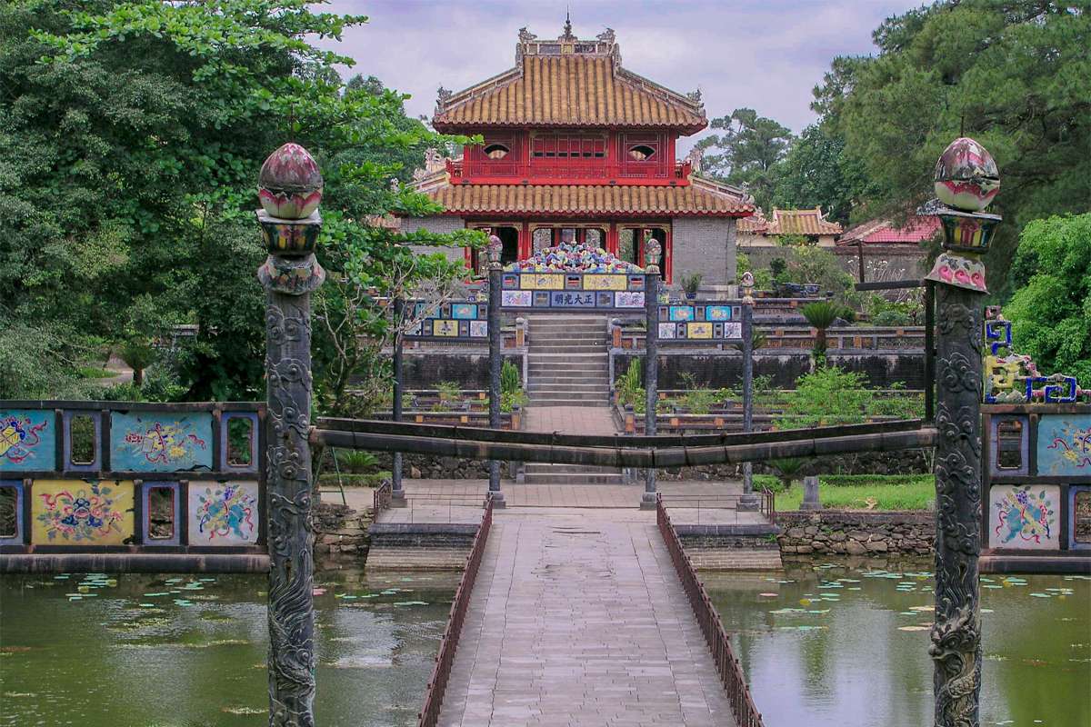 Huế